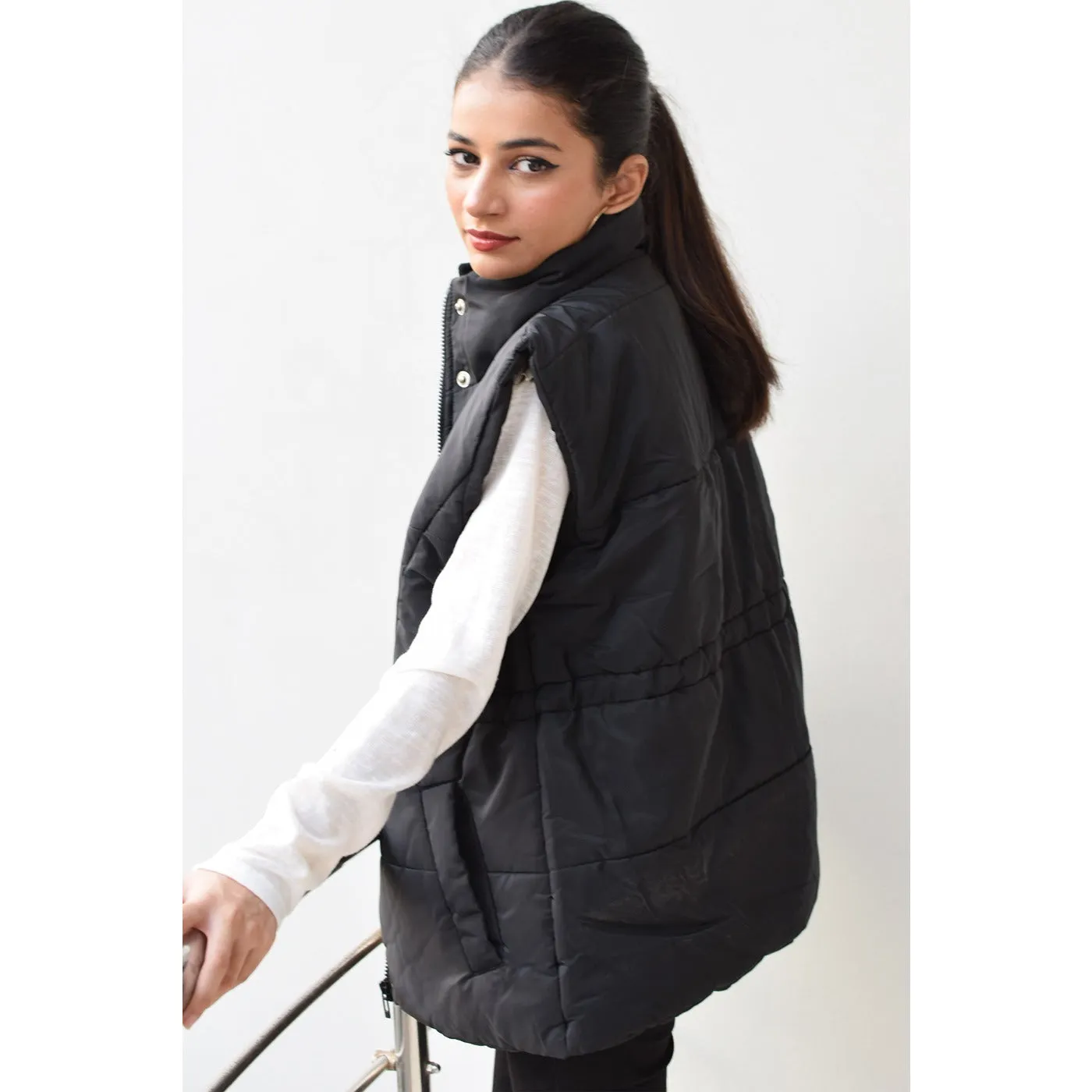 Black Sleeveless Puffer Gilet