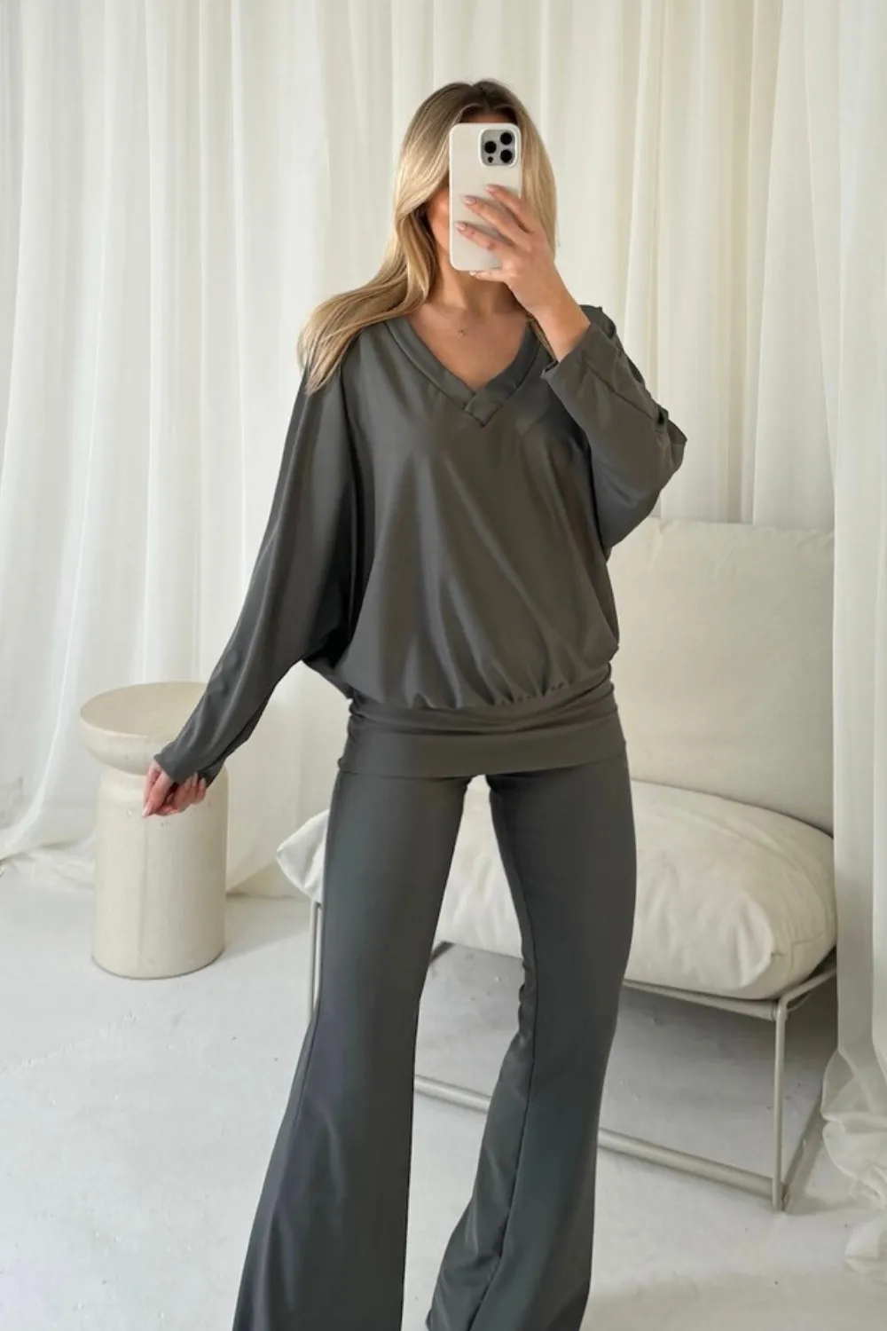 Evelyn grey v-neck bat sleeve loungewear set