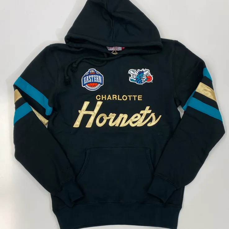 Mitchell & Ness- charlotte hornets champion pullover hoodie