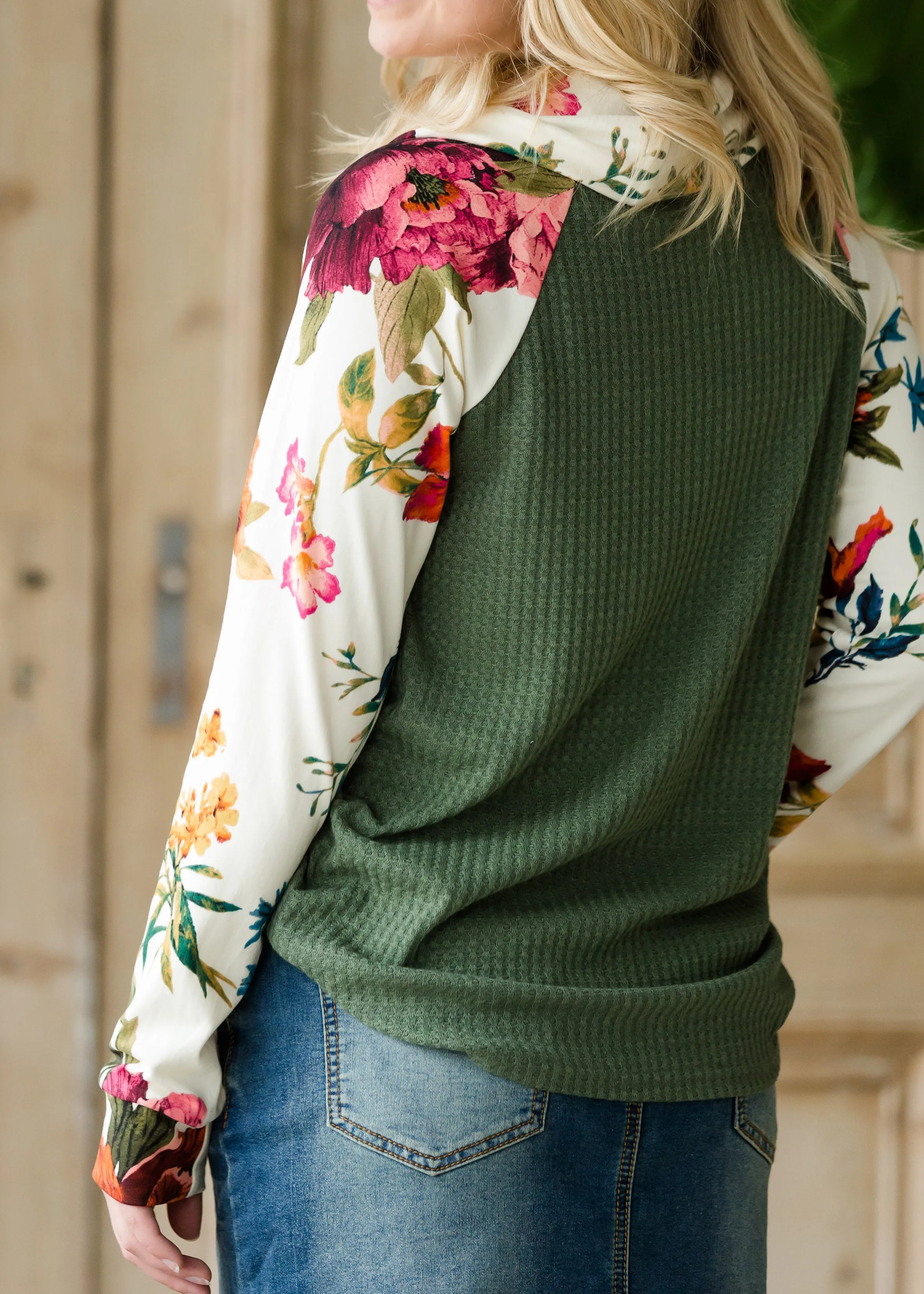 Mixed Floral Loose Turtleneck