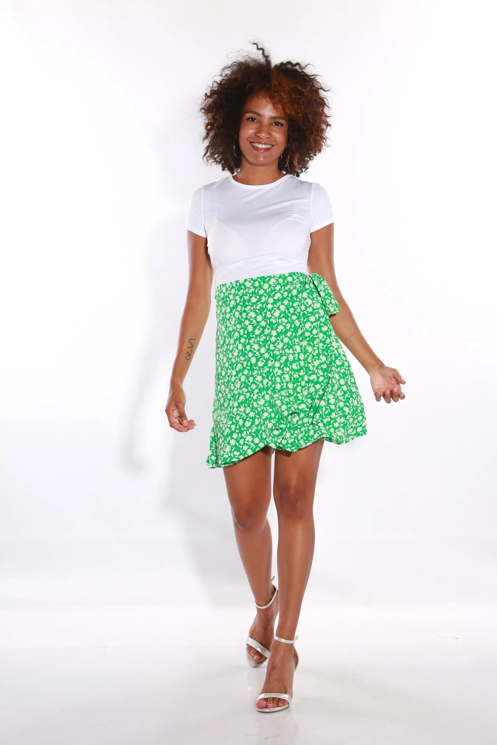 Wrap Floral short skirt - green